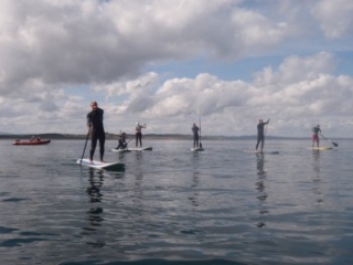 Explore estas hermosas aguas Paddle Boarding 